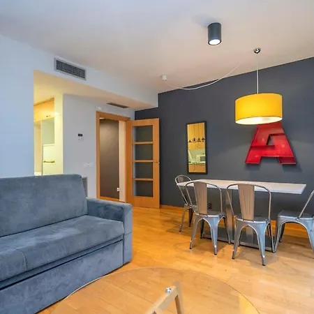 2 Bedroom Duplex With Balcony 4-3 *