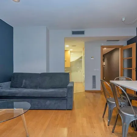 2 Bedroom Duplex With Balcony 4-3 Apartamento *