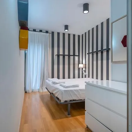 Apartamento 2 Bedroom Duplex With Balcony 4-3 *