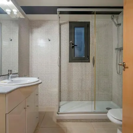 2 Bedroom Duplex With Balcony 4-3