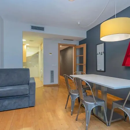 2 Bedroom Duplex With Balcony 4-3 Barcelone