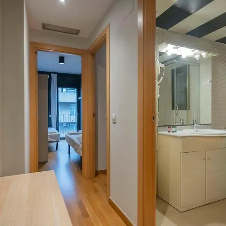 2 Bedroom Duplex With Balcony 4-3