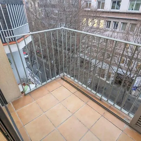 2 Bedroom Duplex With Balcony 4-3 Apartamento Barcelona