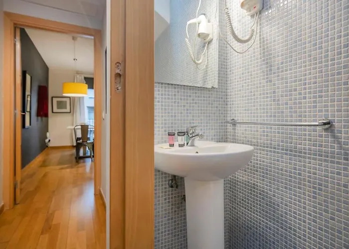 The Collection - 2 Bedroom Duplex With Balcony 4-3 *