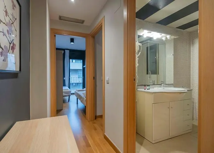 The Collection - 2 Bedroom Duplex With Balcony 4-3